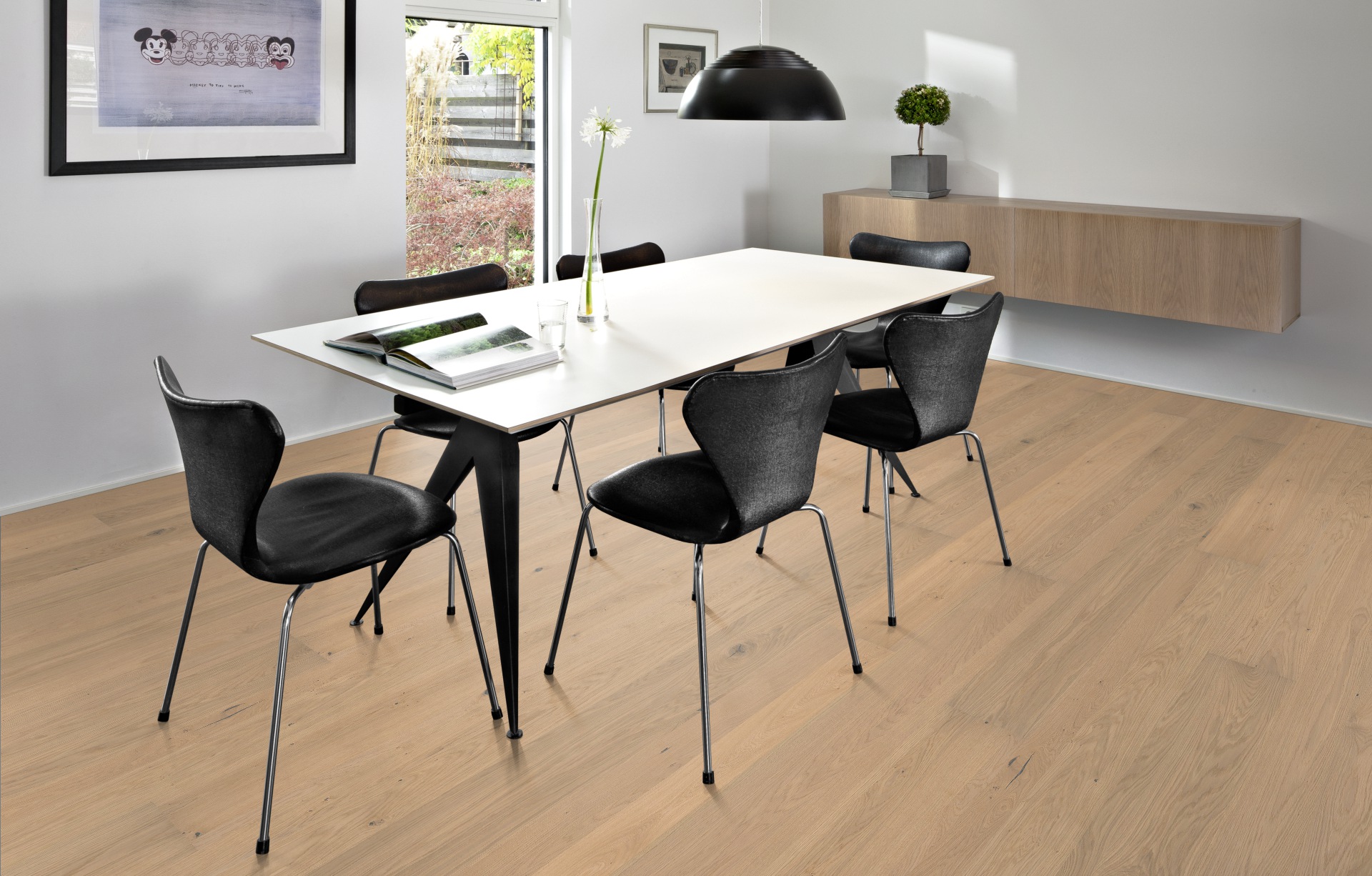 Паркетная доска Kahrs Песочная Дуб Брайтон Brighton 151L87EK0VKW220 Lively 2266×187×15 фото в интерьере Паркетная доска Kahrs Песочная Дуб Брайтон Brighton 151L87EK0VKW220 Lively 2266×187×15 фото в интерьере